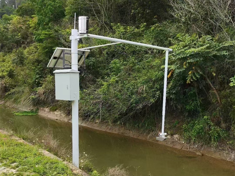 智慧水文，绿色守护：太阳能水利水文监控系统